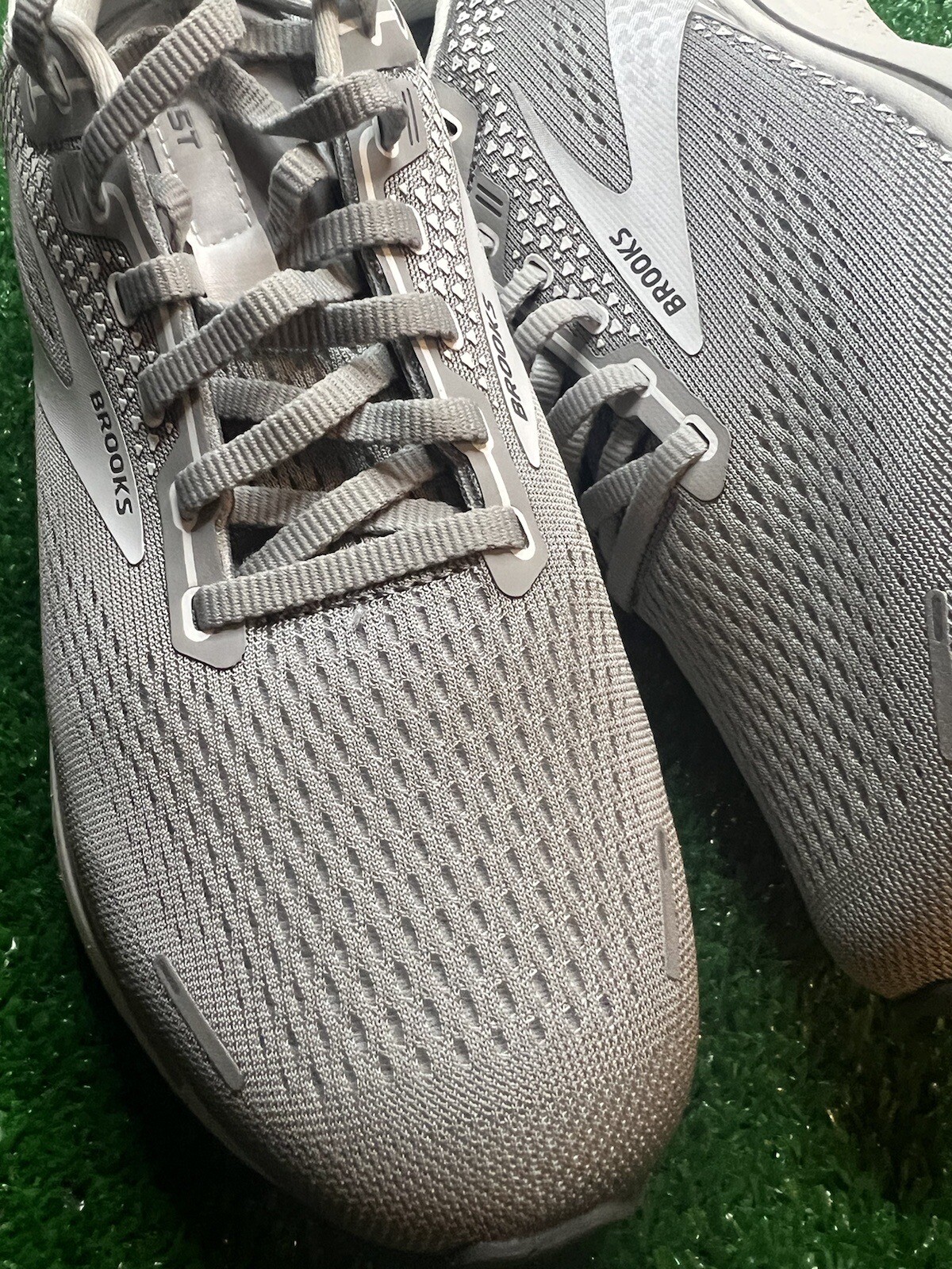 Brooks Ghost 14 Women’s Size 10D Wide Running Shoe 1203561D089 alloy