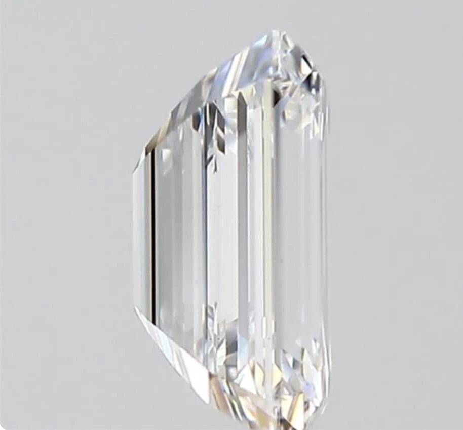 Lab Grown CVD Diamond NON CERTIFIED 1.50 Ct Emerald Cut F color VS2 - Image 4 of 4