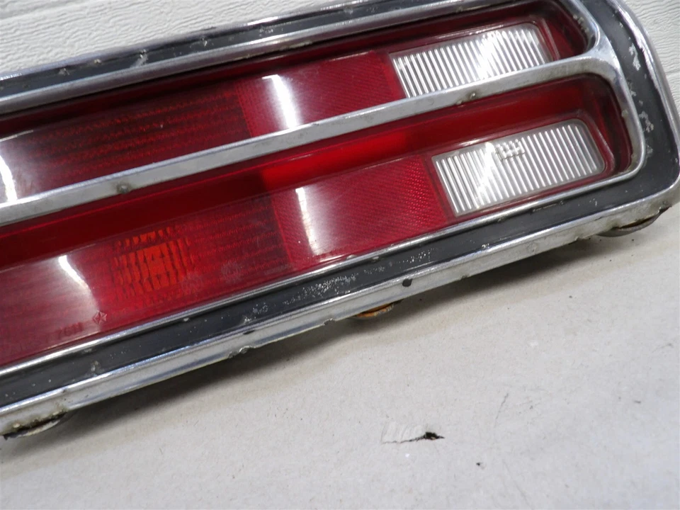 LH DRIVERS SIDE TAILLIGHT LAMP ASSEMBLY PLYMOUTH VOLARE 1976-1977 CUSTOM PREMIER - Image 4 of 4