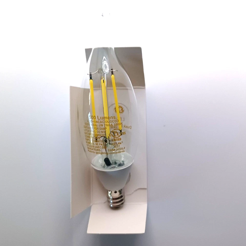 2 Pack G E Lighting 264970 5 W LED Plus Dusk to Dawn Bulb- Built-in Sensor - Image 3 of 4