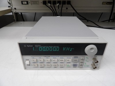 AGILENT 33120A FUNCTION/ARBITRARY FUNCTION GENERATOR 15 MHZ M3718