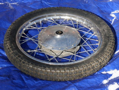 1966 YAMAHA 250 YDS3C Big Bear Scrambler OEM FRONT  RIM WHEEL HUB