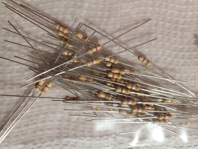 Yageo CFR-25JB-52-3K9 Fixed Carbon Film Resistor