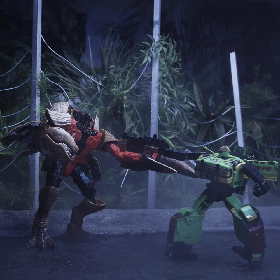 TRANSFORMERS - COLLABORATIVE Jurassic Pa - Image 4 of 4