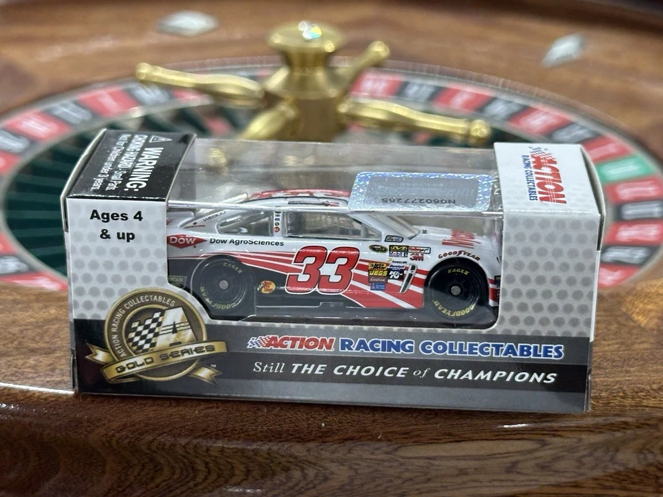 AD 2013 1/64 Action Racing #33 Austin Dillon Mycogen Seeds fundido a presión raro Foto 3 de 4