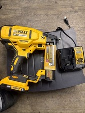 DEWALT DCN681 20V MAX XR 18 GA Cordless Narrow Crown Stapler Kit with Battery
