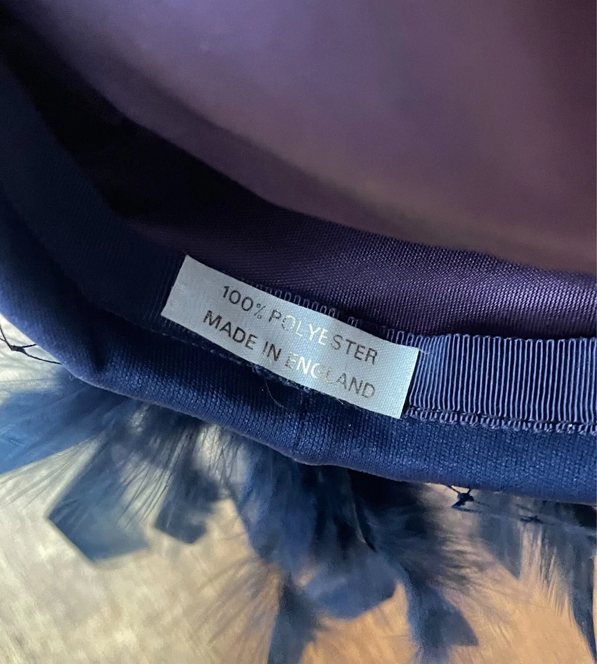 Vintage Hat | 1970s Vintage C&A Red Velvet Feather Hat, 1970s Hat, Retro Style - Image 4 of 4