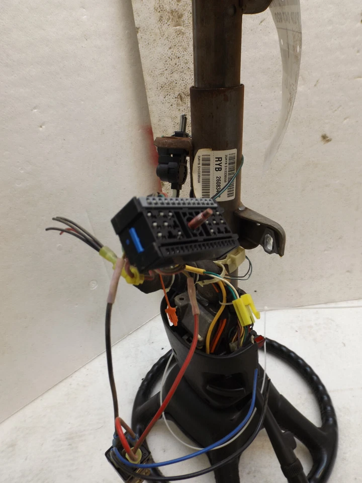 1998-2005 GMC Sonoma Steering Column Assembly Used OEM 26083487 Foto 2 de 4