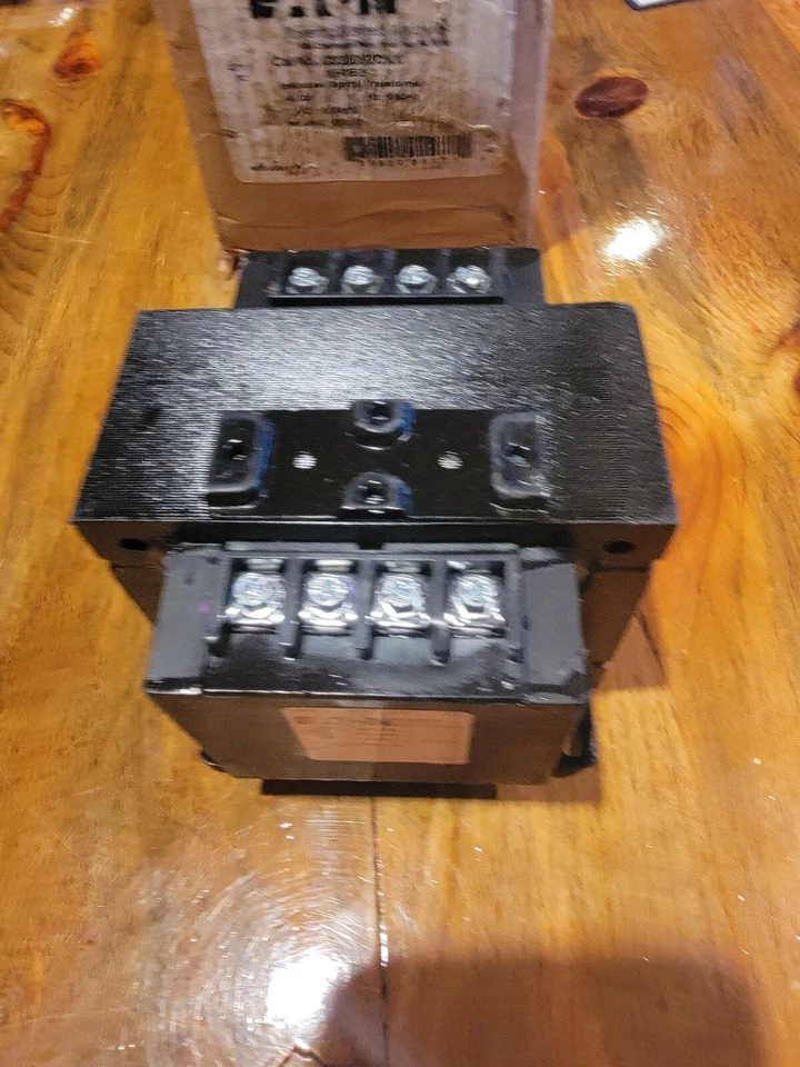 Трансформатор управления молотком Eaton 300 ВА C0300E2CXX Pri 240/480 В - сек 120 В - Изображение 4 из 4