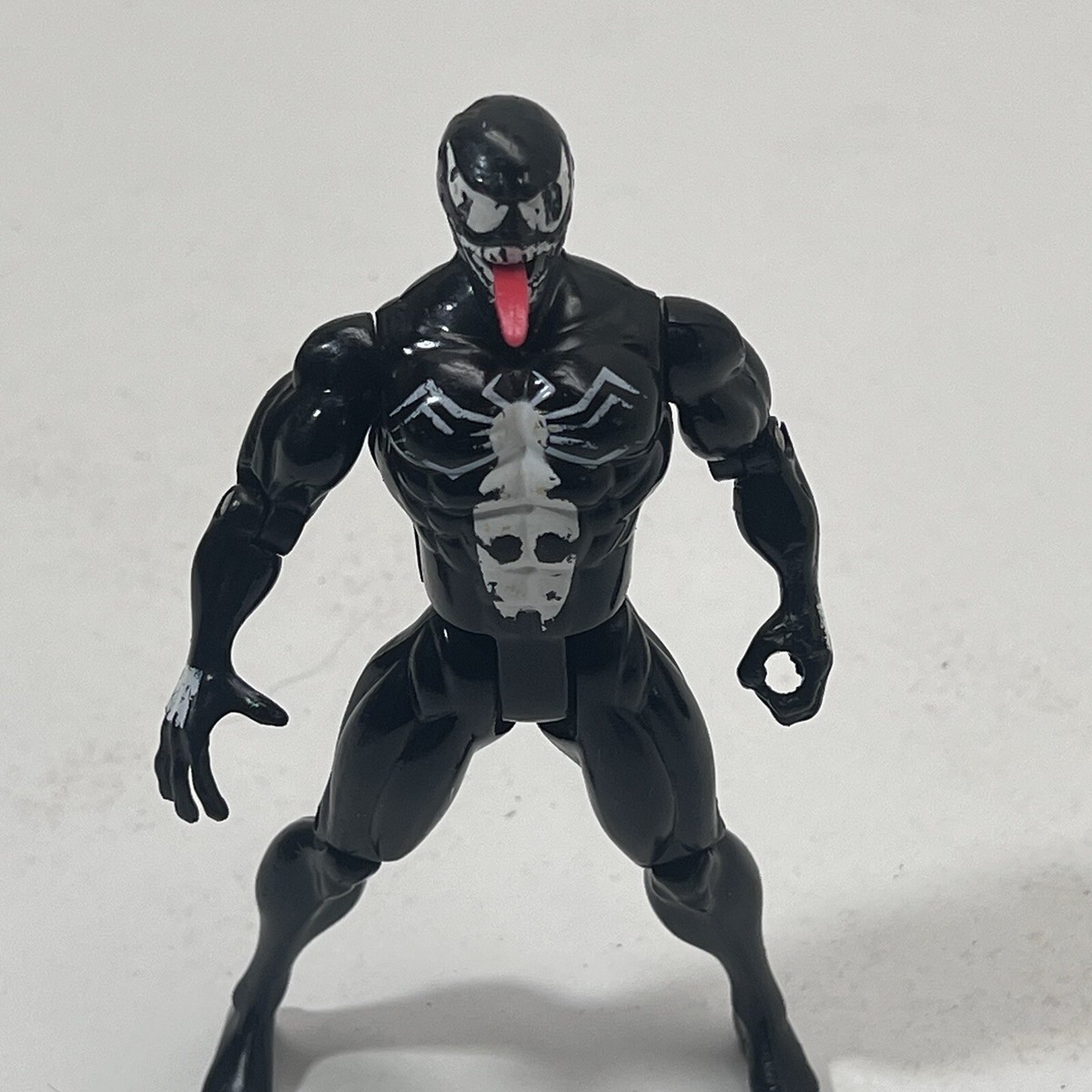 Marvel Super Heroes Venom フィギュア Amazon.com: Marvel Spider-Man VenomVersus Epic World of