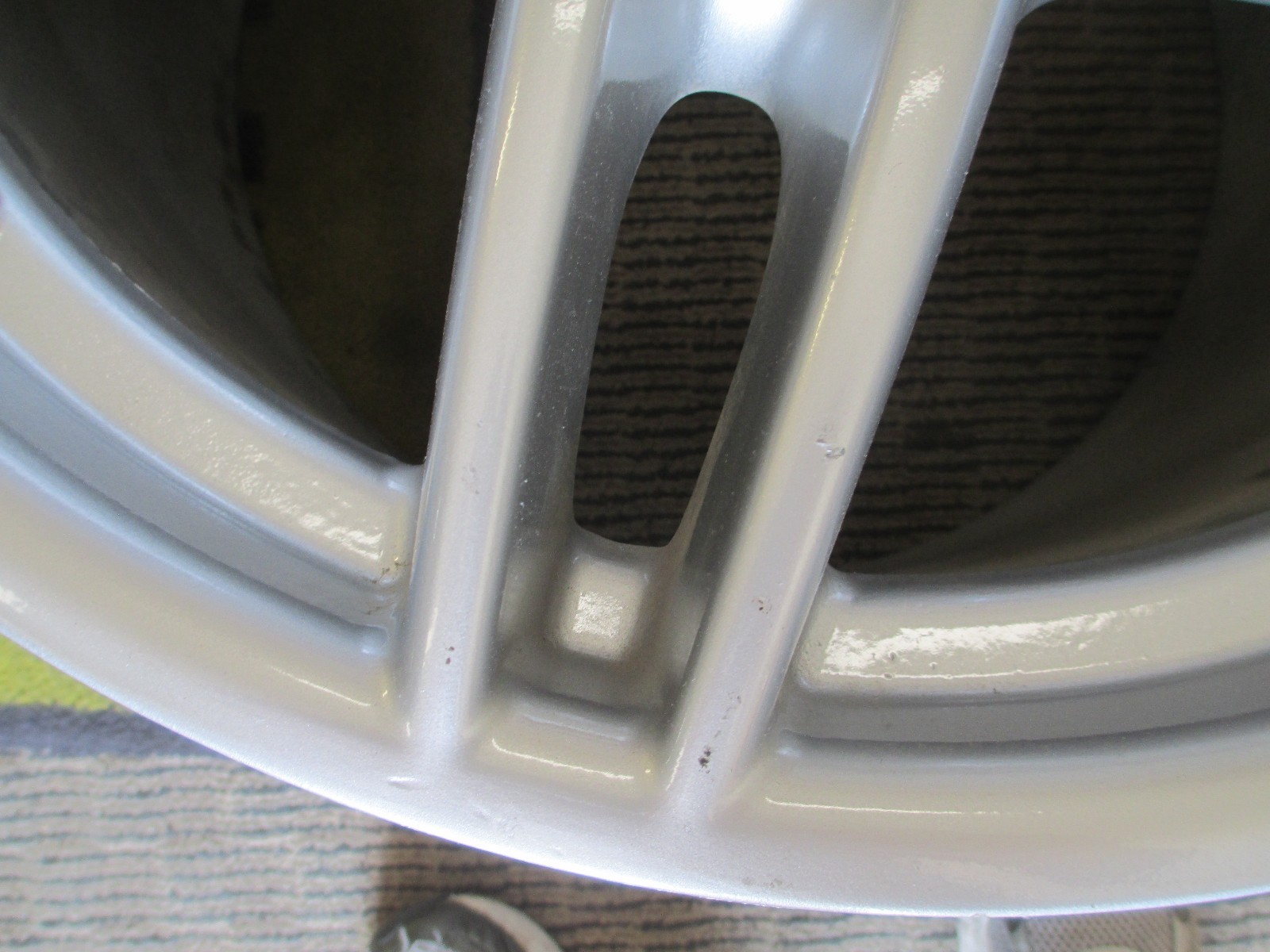 Ferrari Enzo - Rear Wheel / Rim # 184186