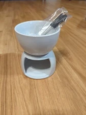 NIB Fondue Set Including 2 Fondue Forks