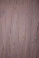 mały sklep vintage białe kwiaty marszczone na górze i na dole *** znalezisko na poddaszu