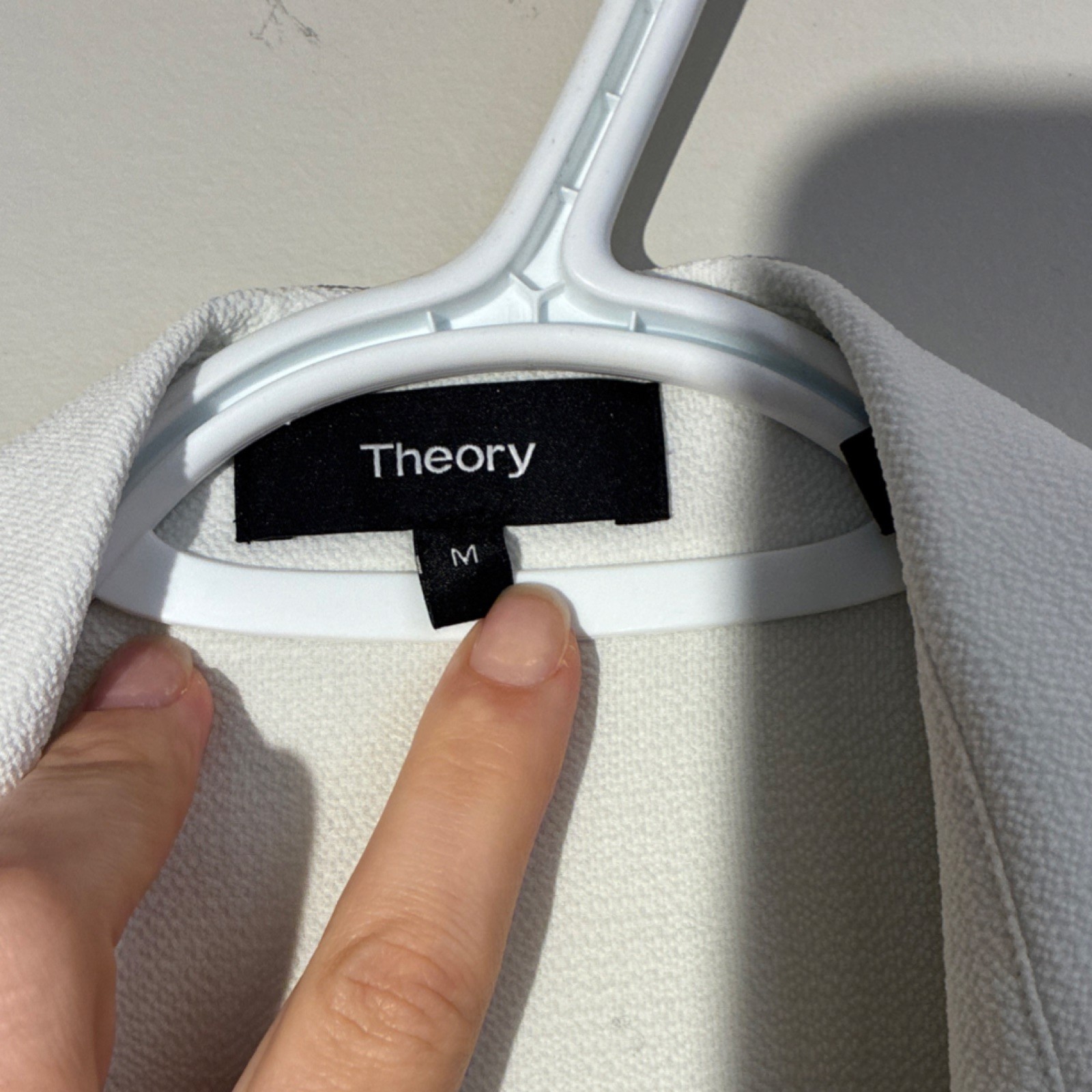 Theory Women's White Collared Solid Long Sleeve B… - image 2