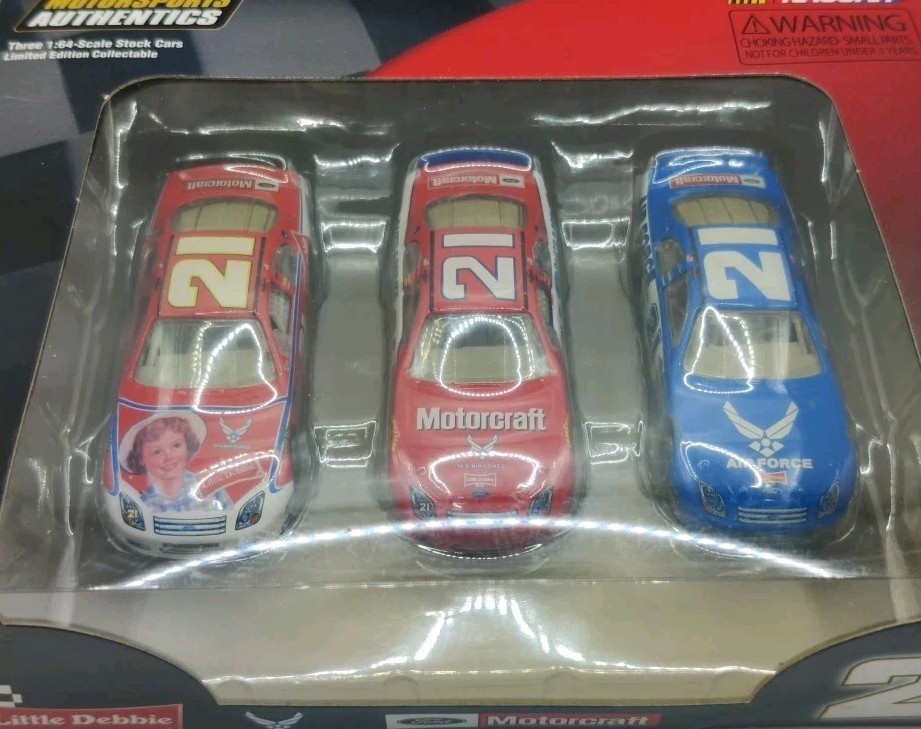 2006 Motorsports Authentics Wood Brothers #21 Little Debbie Racing Set 1:64 NEW