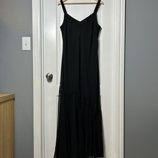 David's Bridal Black Chiffon Beaded V-Neck Formal Gown Prom Gala Black Tie Style