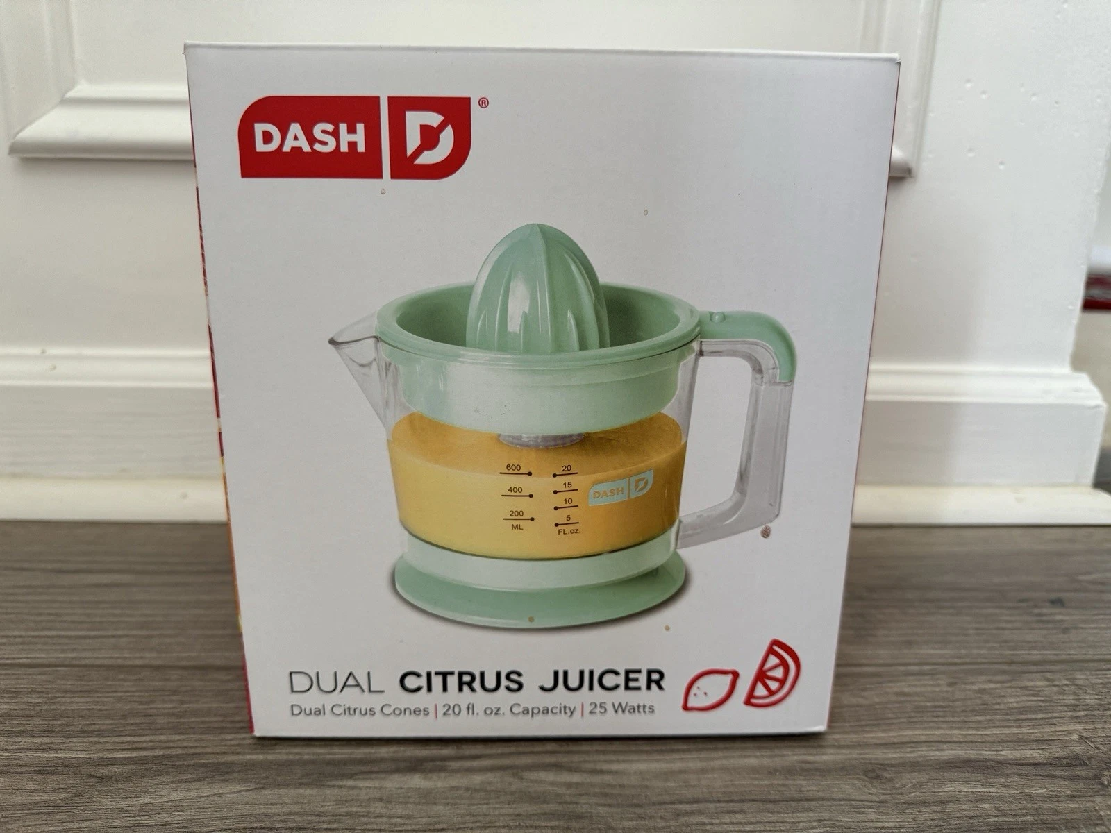 DASH Citrus Juicer, Dual Citrus Cones, 20 fl. oz. Capacity