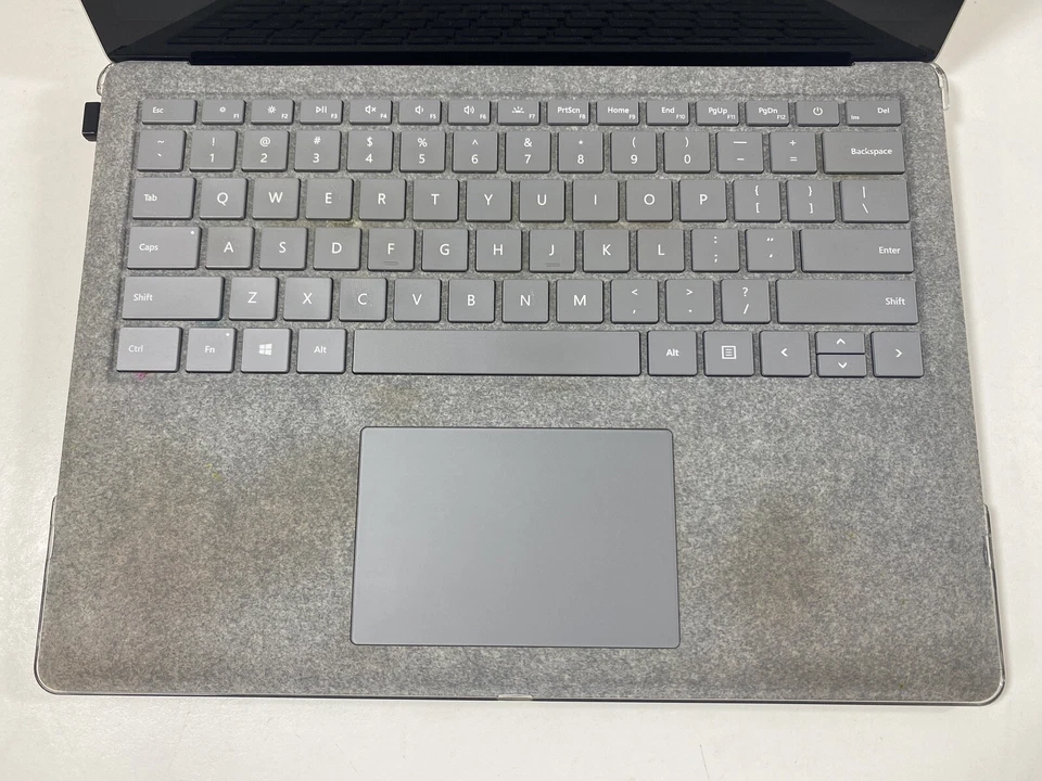 Surface Laptop 13.5", 128GB SSD, Intel Core i7-7660U, 2.50GHz, 8GB, Pantalla Táctil Foto 4 de 4