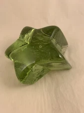 art glass paper weight Star, signed, Fire and Light, green, shooting star