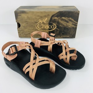 metallic rose gold chacos