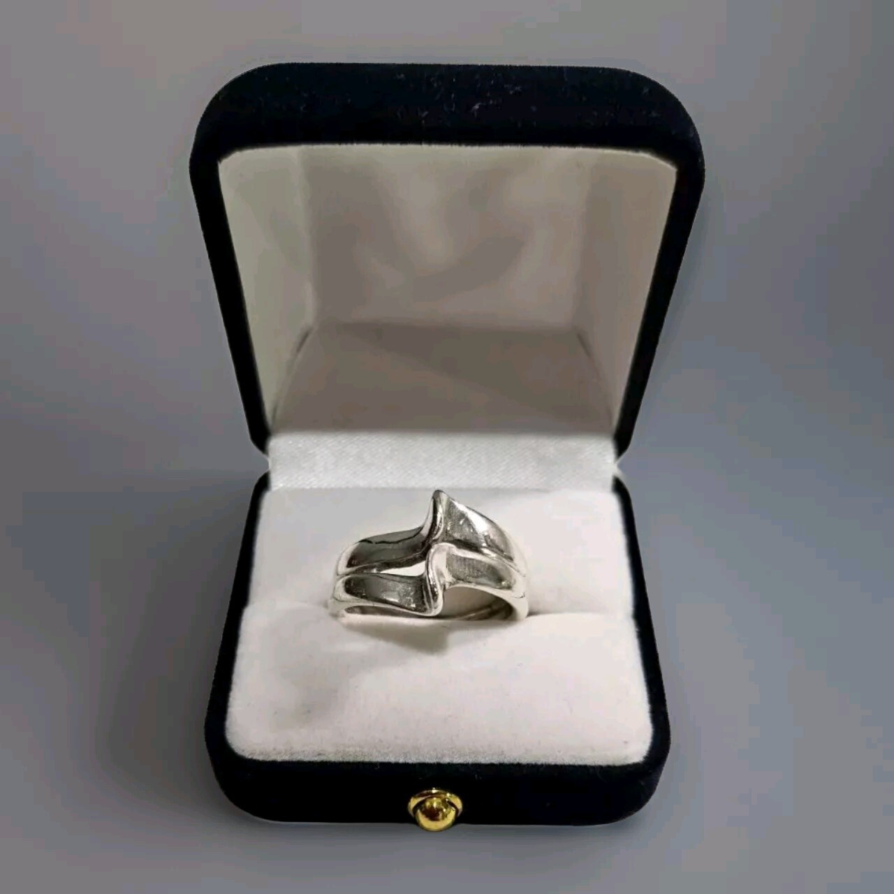 Solid Sterling Silver Wave Knot Style Vintage Rin… - image 1