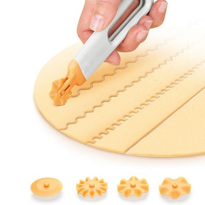 Multi Purpose Plastic Baking Tool Roller Cutter for Versatile Baking Creations