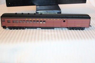 HO Scale Spectrum, Combine Car, Pennsylvania, Tuscan Red, #9916