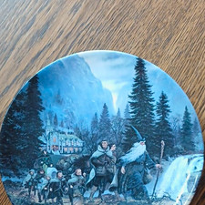 Wedgwood The Lord of the Rings Collection Plate "Leaving Rivendell" Ted Nasmith