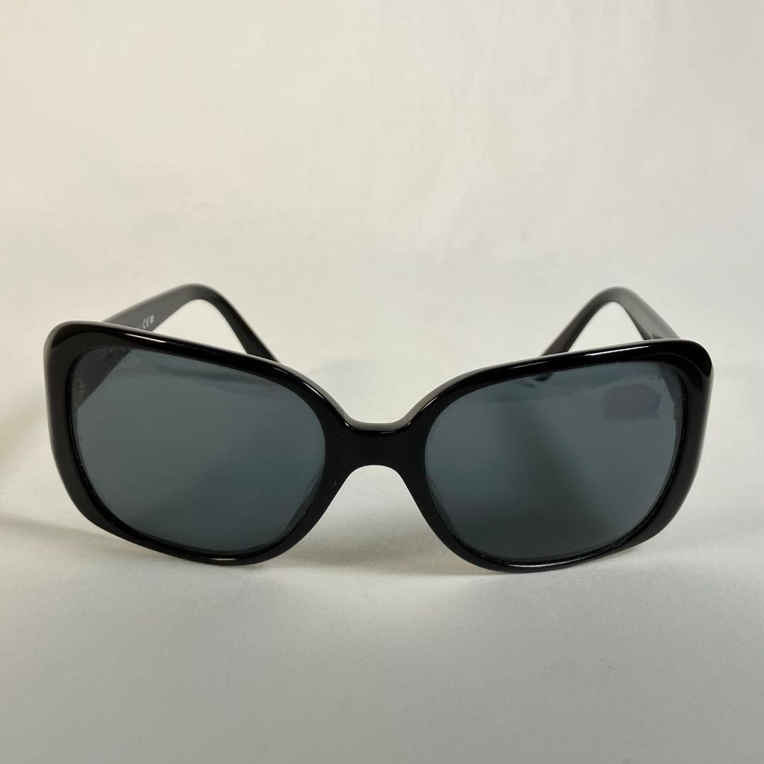 CHANEL 5101 Black Rectangular Sunglasses Two-Tone… - image 4