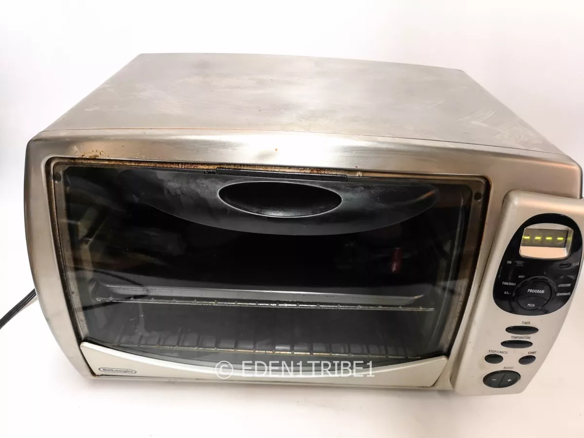 De'Longhi Small Convection Toaster Oven For Countertop With