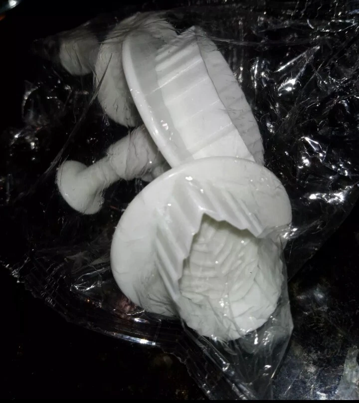 Plum Flowers/Leaves Fondant Cake Cutter Plunger/Cookie Cutter/Sugar Craft Tools. - Image 2 of 4