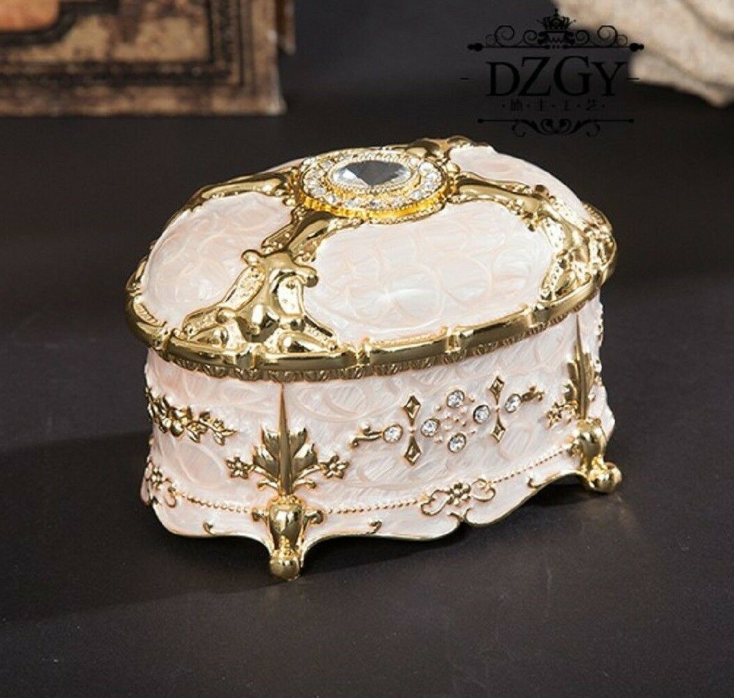 WHITE TIN ALLOY OVAL MUSIC BOX : THIS OLD MAN | eBay