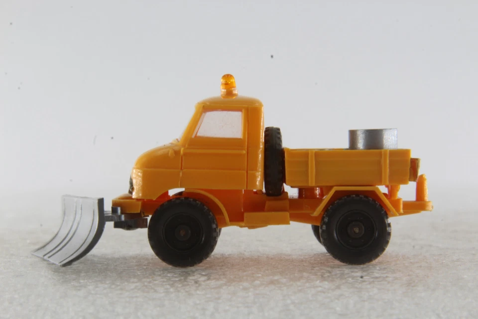 Wiking 1:87 Unimog A.S.S Alt LKW MB 411 Kommunal Schneepflug GK 642/2C CS 483/2B - Bild 2 von 4