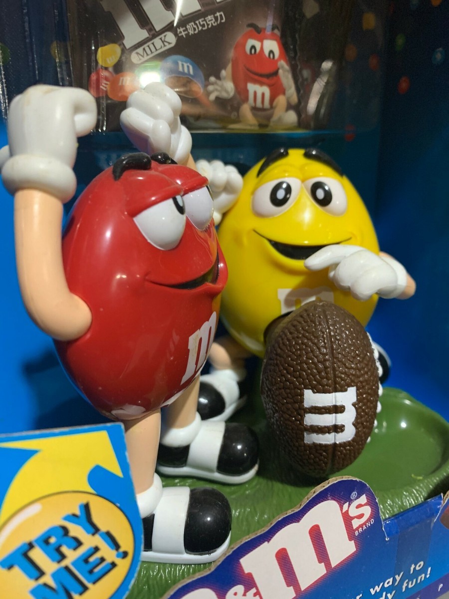 M&M's Puntin' Pals キャンディディスペンサー MISB 00611 red & yellow M&M M&M's PUNTIN PALS dispenser with