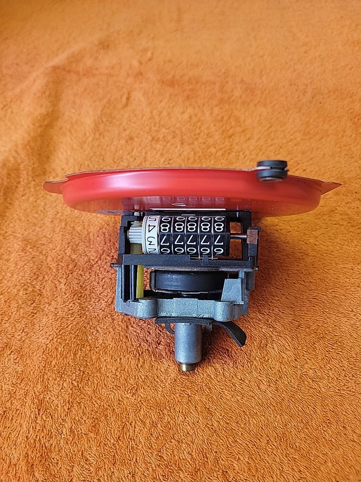 C25•Vintage CA Velocímetro Odómetro Unidad Principal '83 Pontiac J2000 25052947 Nuevo de Lote Antiguo Foto 4 de 4