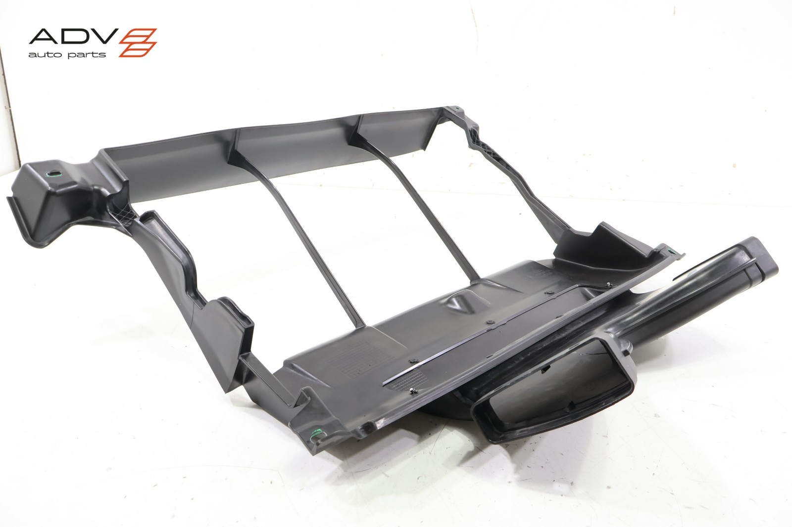 2014 - 2024 MASERATI GHIBLI 3.0L ENGINE RADIATOR AIR COOLING DUCT OEM