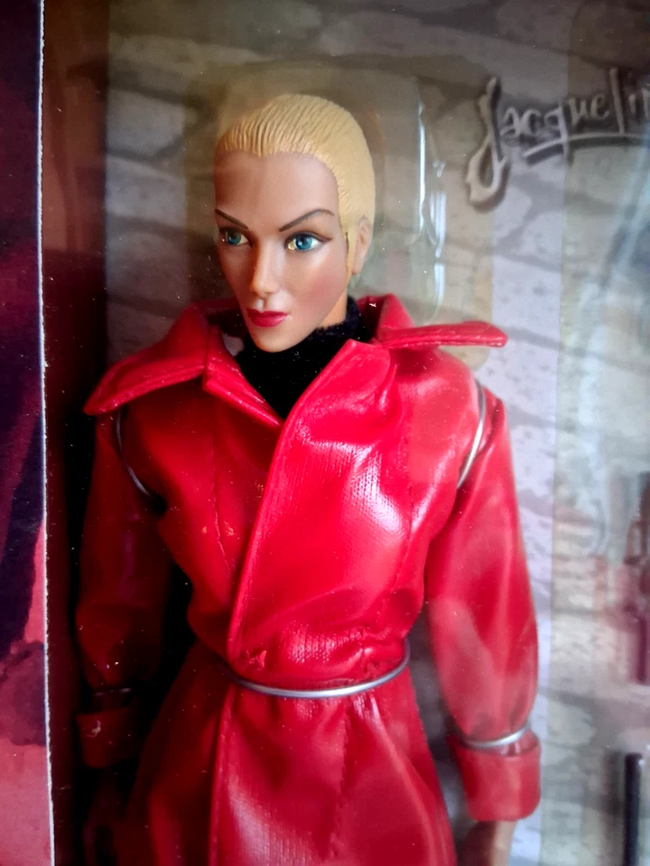 JACQUELINE "THE VILLAINS"Action figures and véhicles from 21st Century Toys 2000 - Photo 4/4