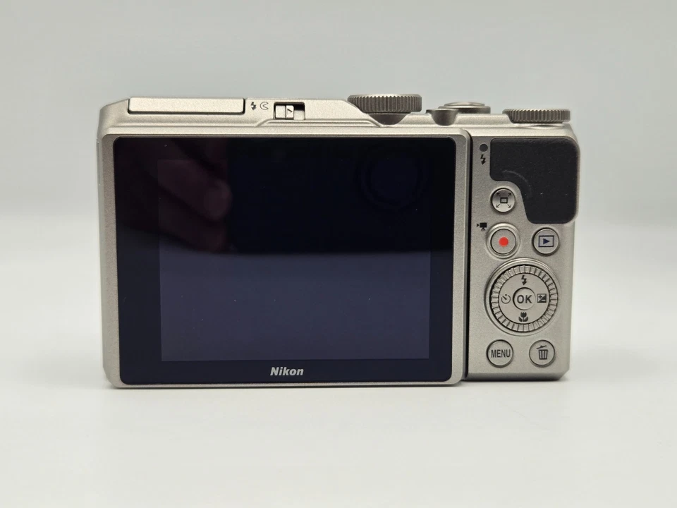 [MINT] Nikon COOLPIX A900 Silver 20.0MP Compact Digital Camera From Japan - Image 4 of 4