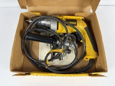 DEWALT DW235G 1/2" Variable Speed Corded VSR Drill 7.5a 850rpm W/ Chuck &Handle