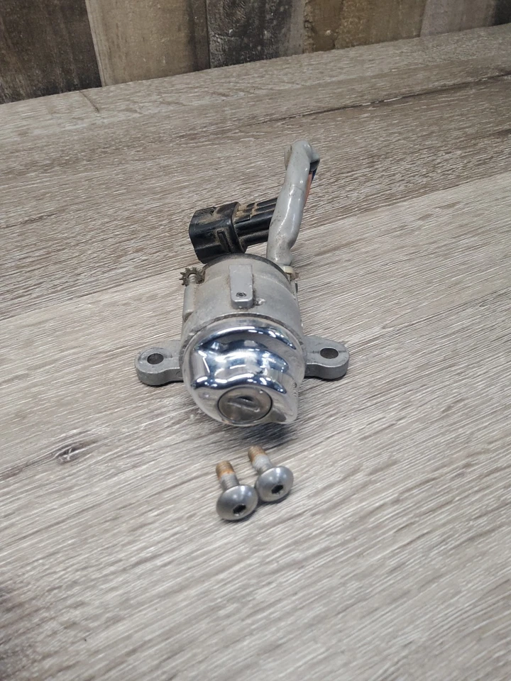 2004 04 04-05 Suzuki VZ1600 VZ 1600 Marauder Ignição Gás Tampa Lockset Chave DL-681 - Imagem 4 de 4