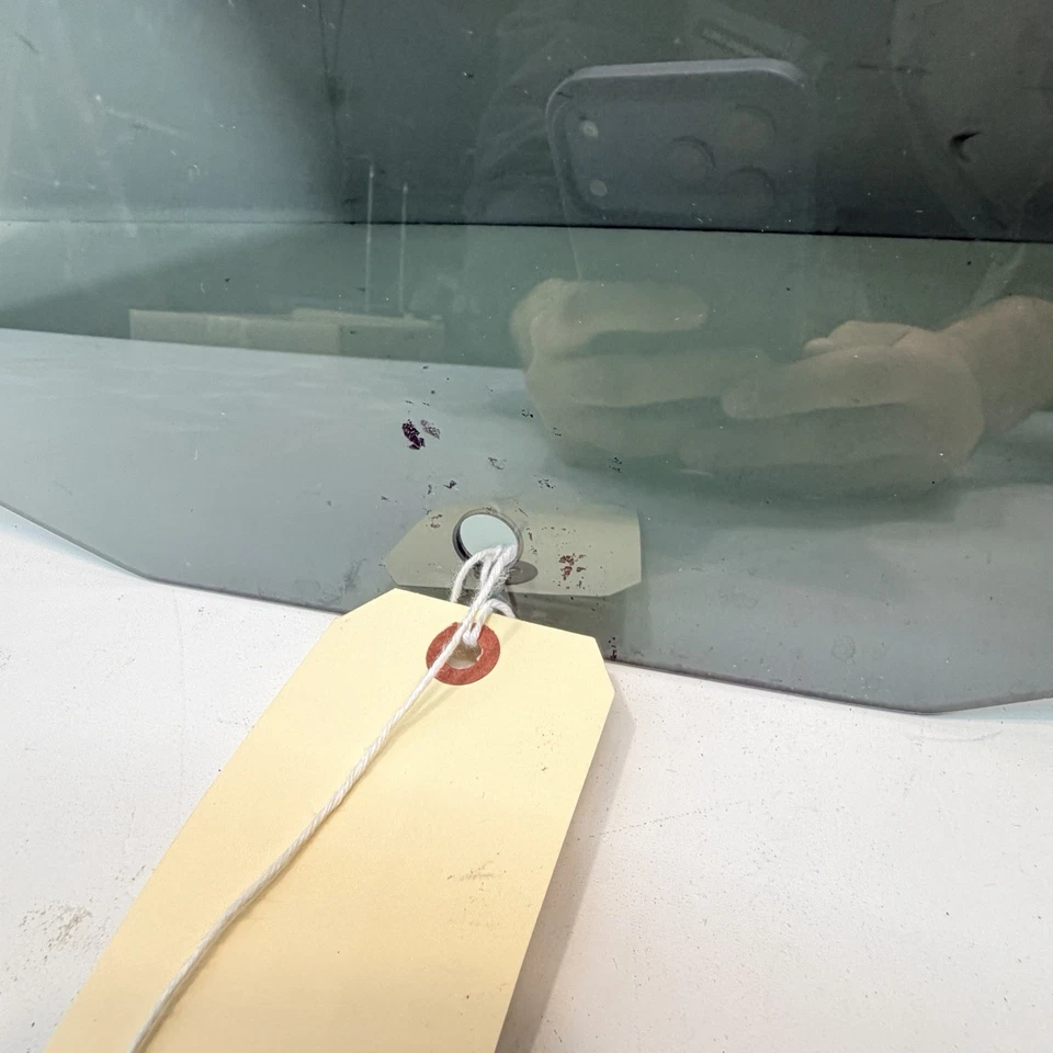 OEM 2018-2024 VOLKSWAGEN TIGUAN PUERTA TRASERA IZQUIERDA VENTANA VIDRIO TINTE OSCURO Foto 3 de 4