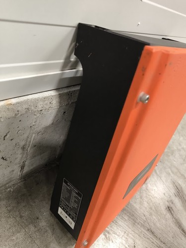 Sunteams 1500W PV Grid Inverter - Non-Working, Signs of Use - Picture 3 of 6