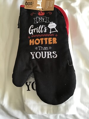 CUISINART 3 Piece Barbeque Set 2 Oven Mitts and Kitchen Towel 'My grill's hotter