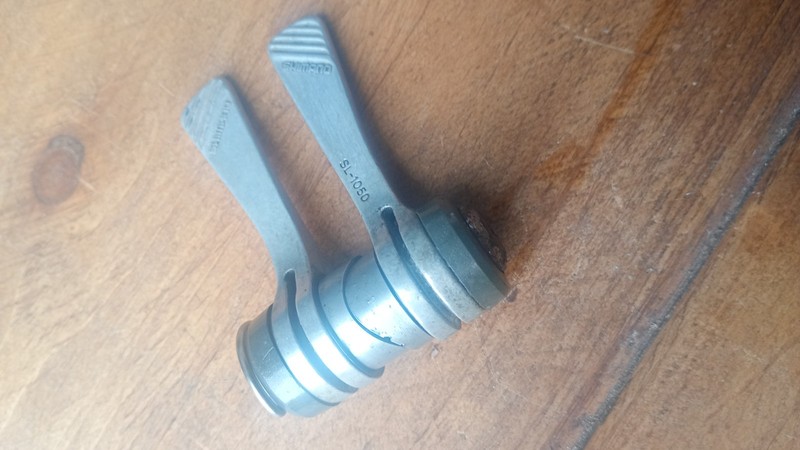Shimano SL-1050 down tube gear shifter set 6 speed