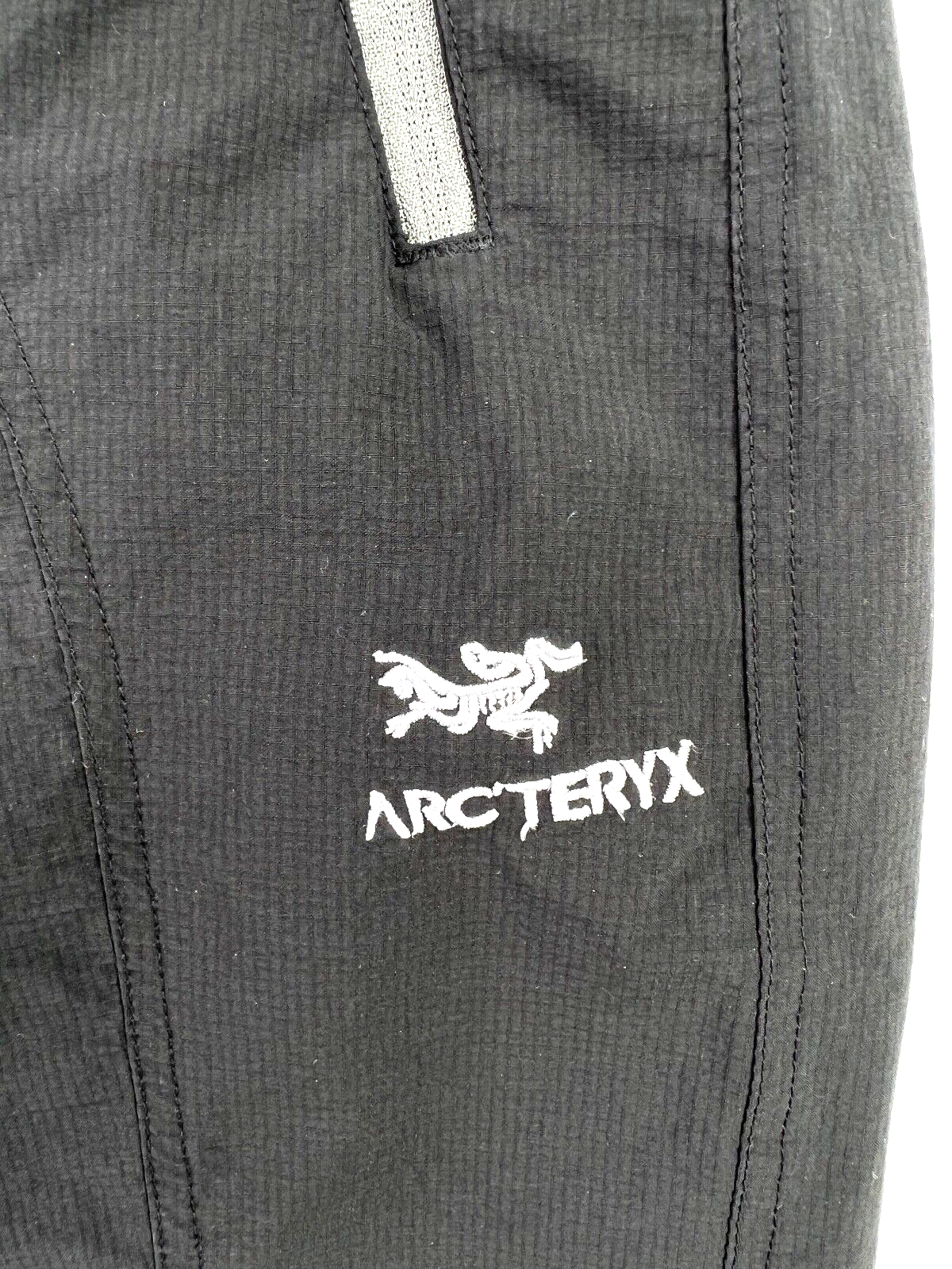 ARC'TERYX Pantaloncini da trekking all'aperto donna 9" neri grandi tasche con cerniera