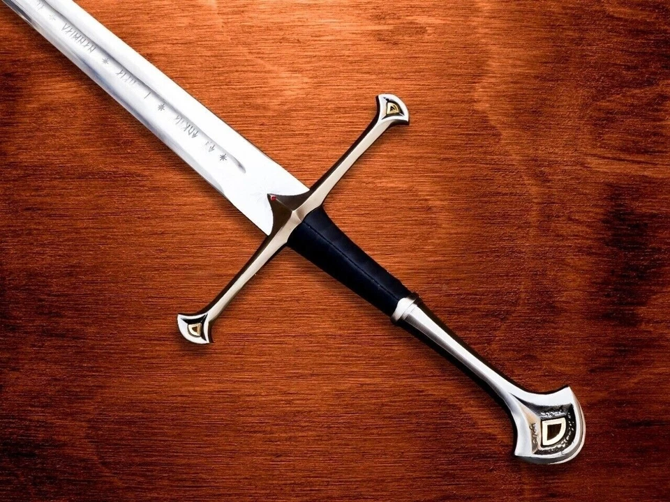 LORD OF THE RINGS- ANDURIL, FLAME OF THE WEST, SWORD OF ARAGORN (w WALL PLAQUE) - image 3 of 4