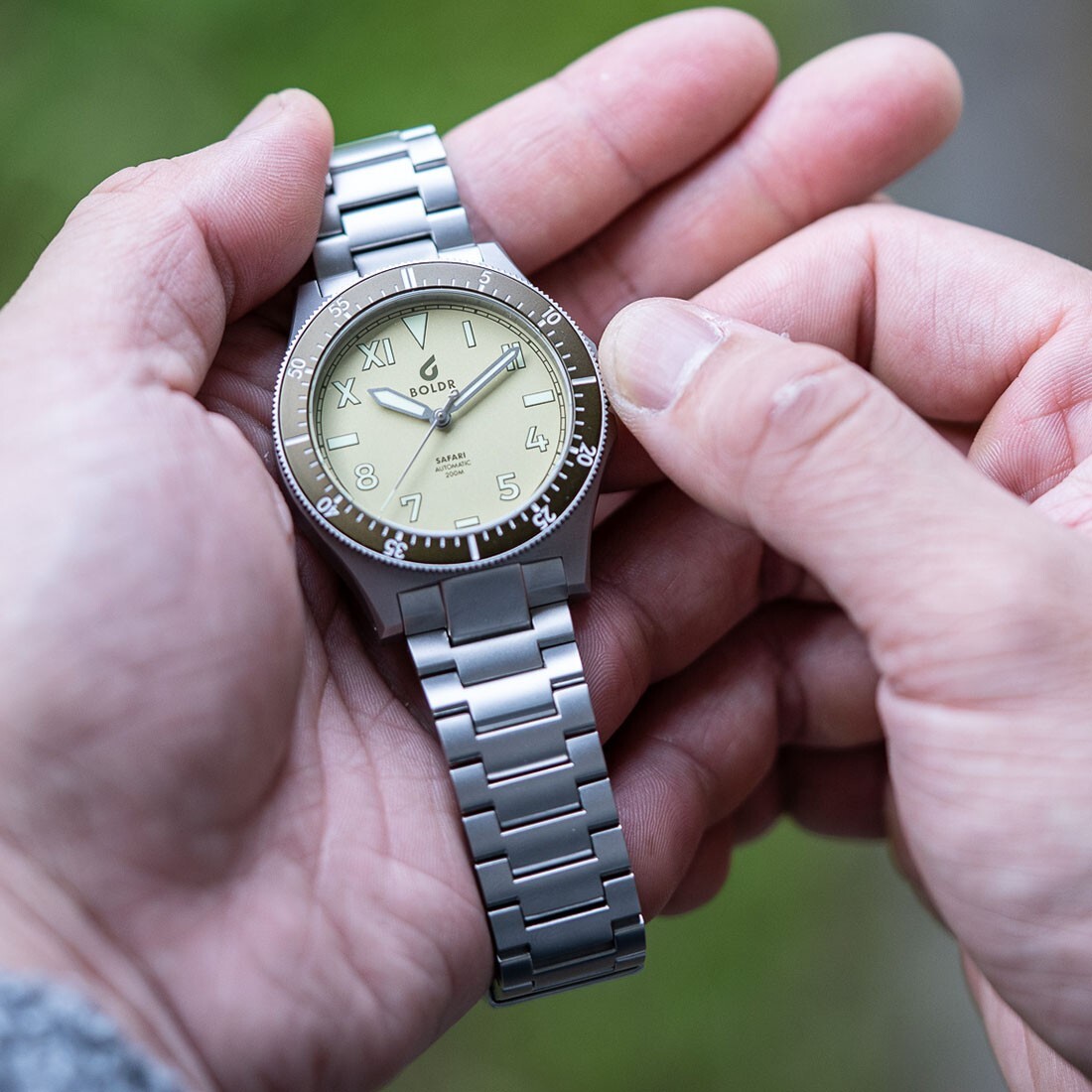Montre Automatique BOLDR SAFARI DEFENDER ELEWANA - Cadran Vert - Boîtier 40 Mm - Étanche 200 M