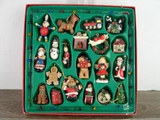 Bed Bath and Beyond Holiday Trim Mini Ornaments 