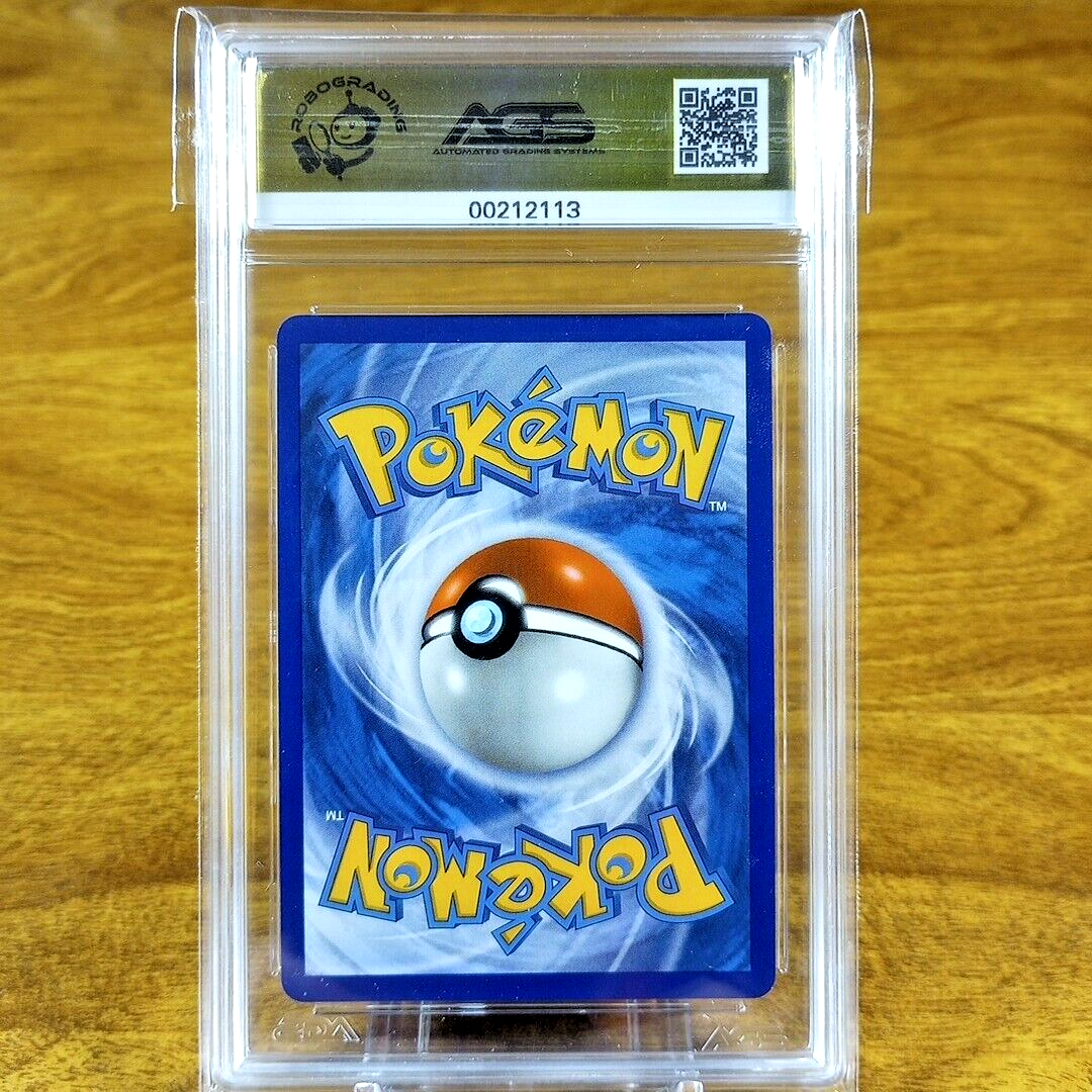 Pokemon Celebrations Classic Collection Surfing Pikachu V 008/025