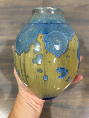 Blue and Tan Crystalline Pottery Vase Signed Unknown - Picture 7 of 8